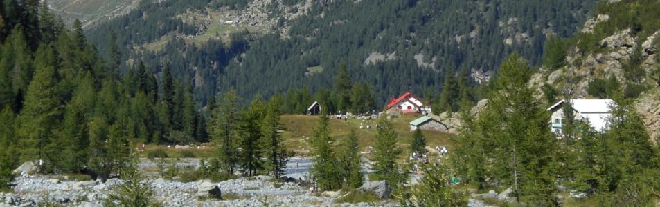 Alpe Ventina con i rifugi Gerli-Porro e Ventina